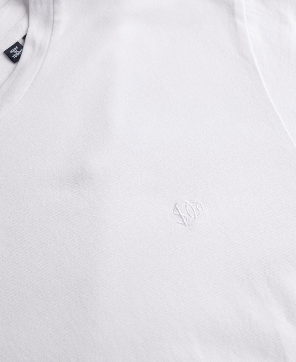 Superdry - Essential T-shirt - Image 4