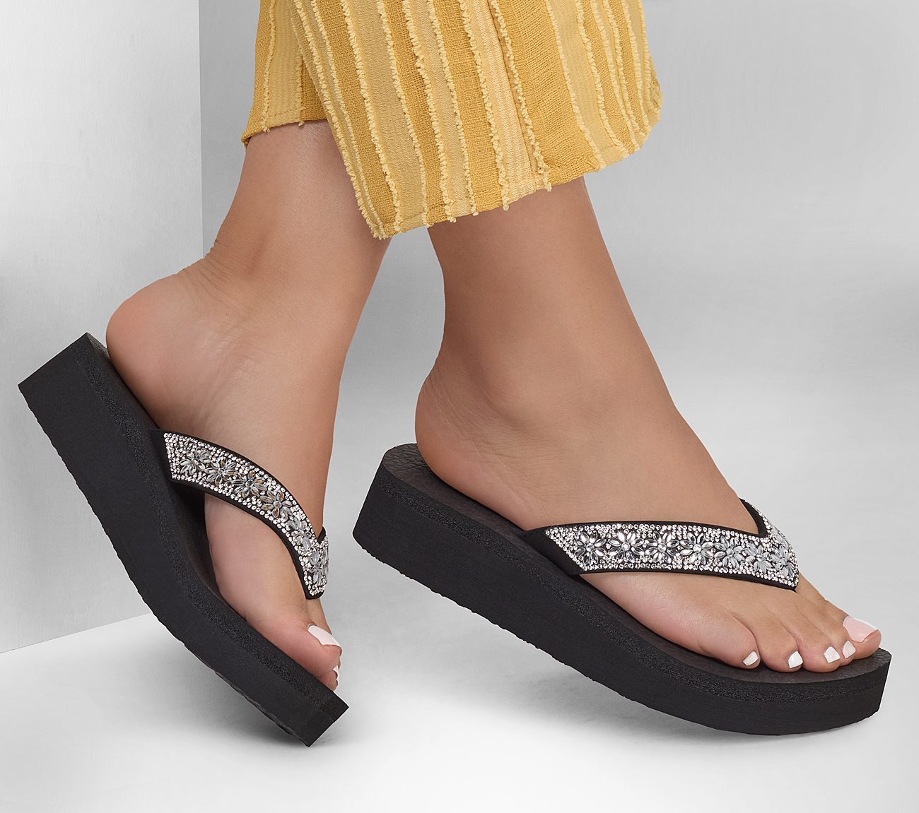 Skechers Γυναικείο Πέδιλο - Vinyasa-Wild Daisies - 119638-BLK - Black - Image 5